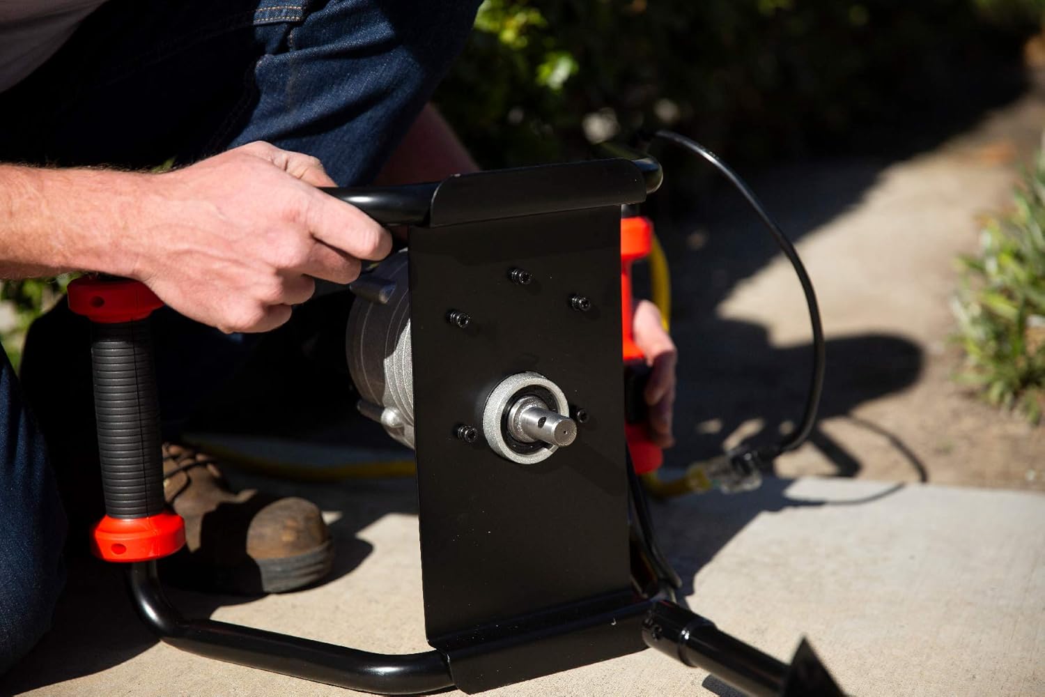 1500W industrial trenching machine enclosure features a soil excavation power head, including a 6-inch digging auger bit kit